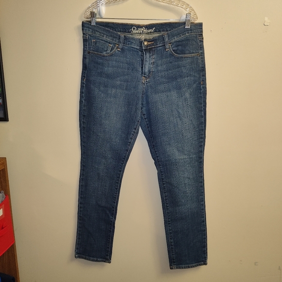 2 pairs of Old Navy jeans women's size 12 short - Picture 2 of 9